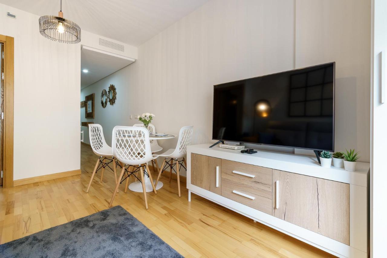Malagasuite Cozy Center Apartment & Parking Buitenkant foto